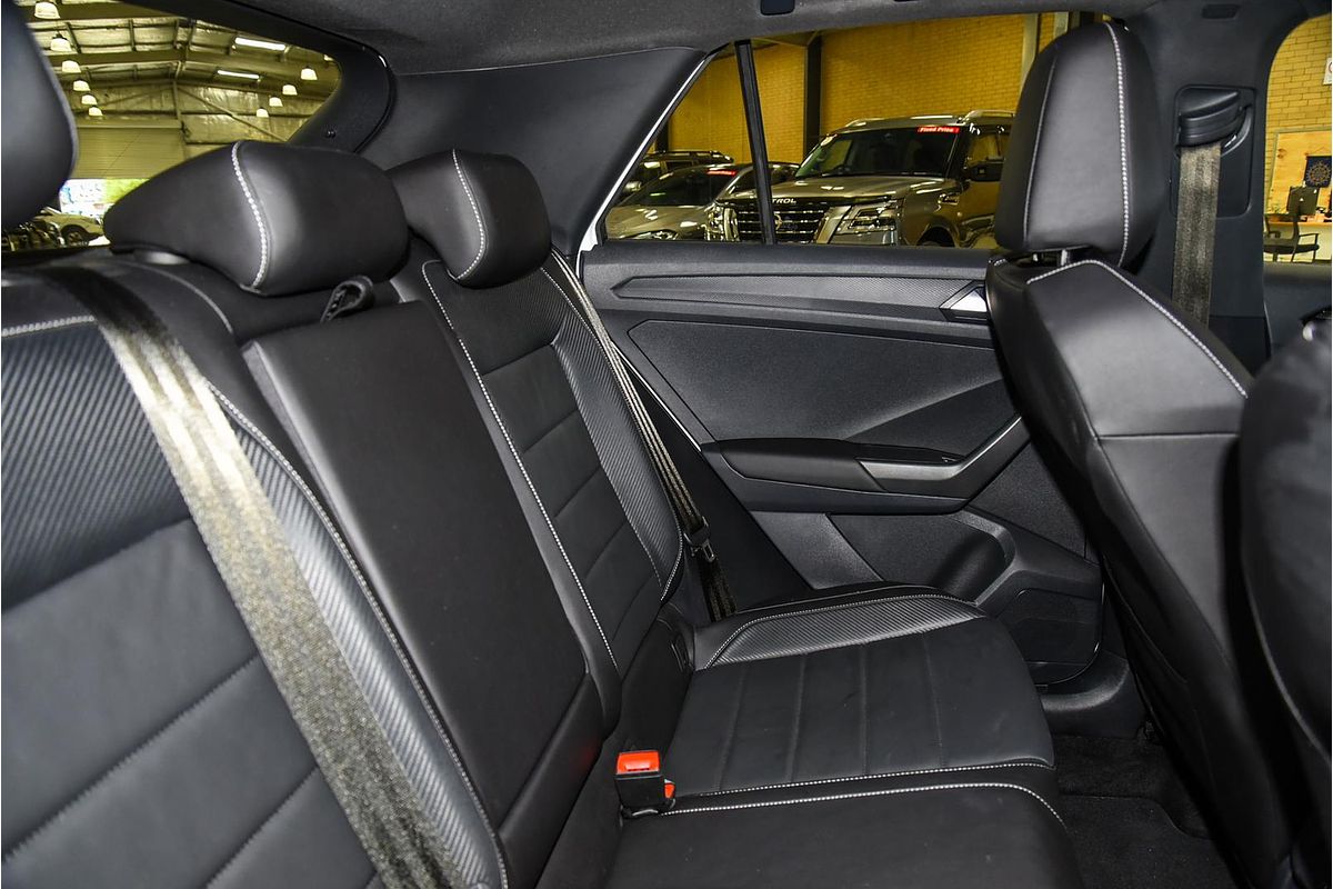 2022 Volkswagen T-Roc 140TSI R-Line D11