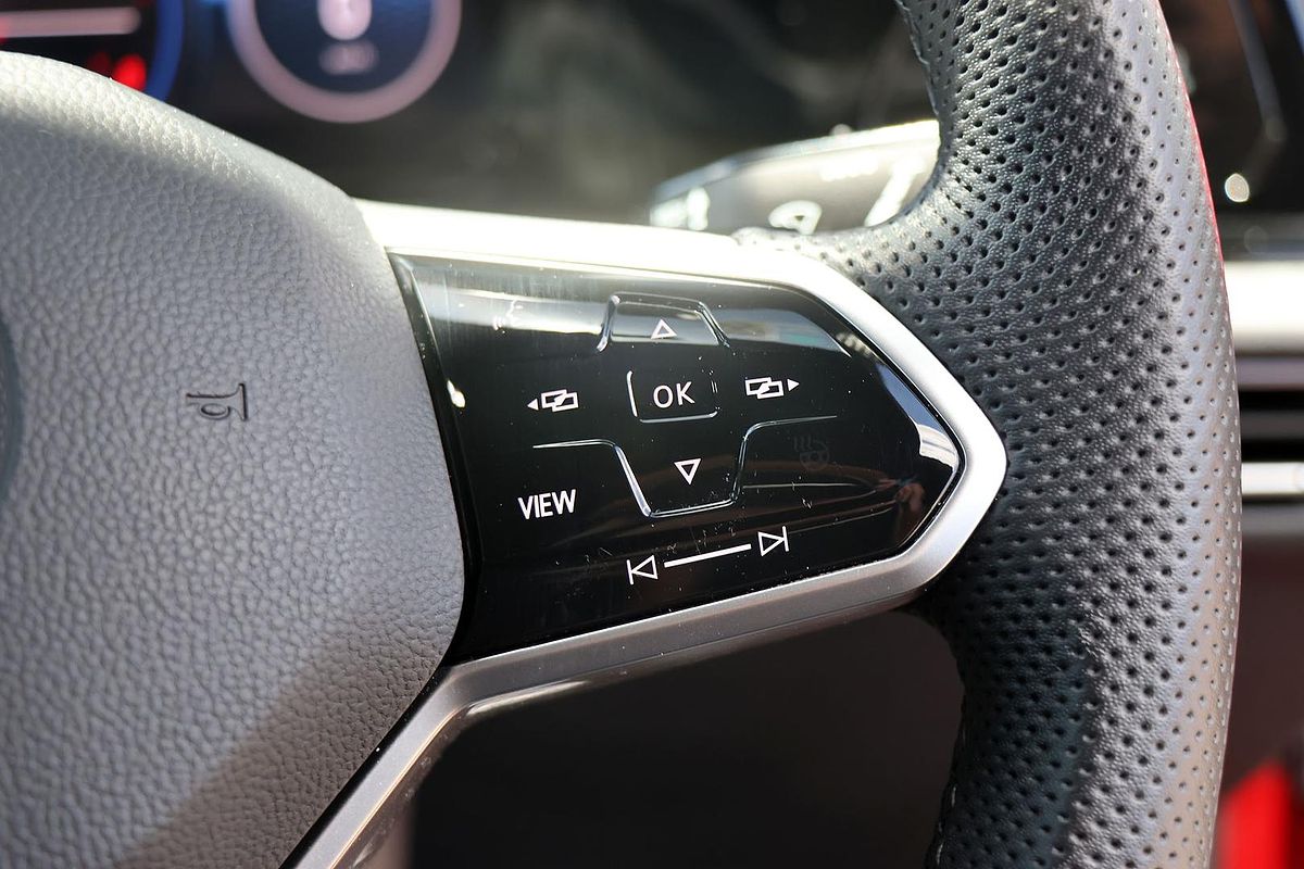2022 Volkswagen Golf GTI 8