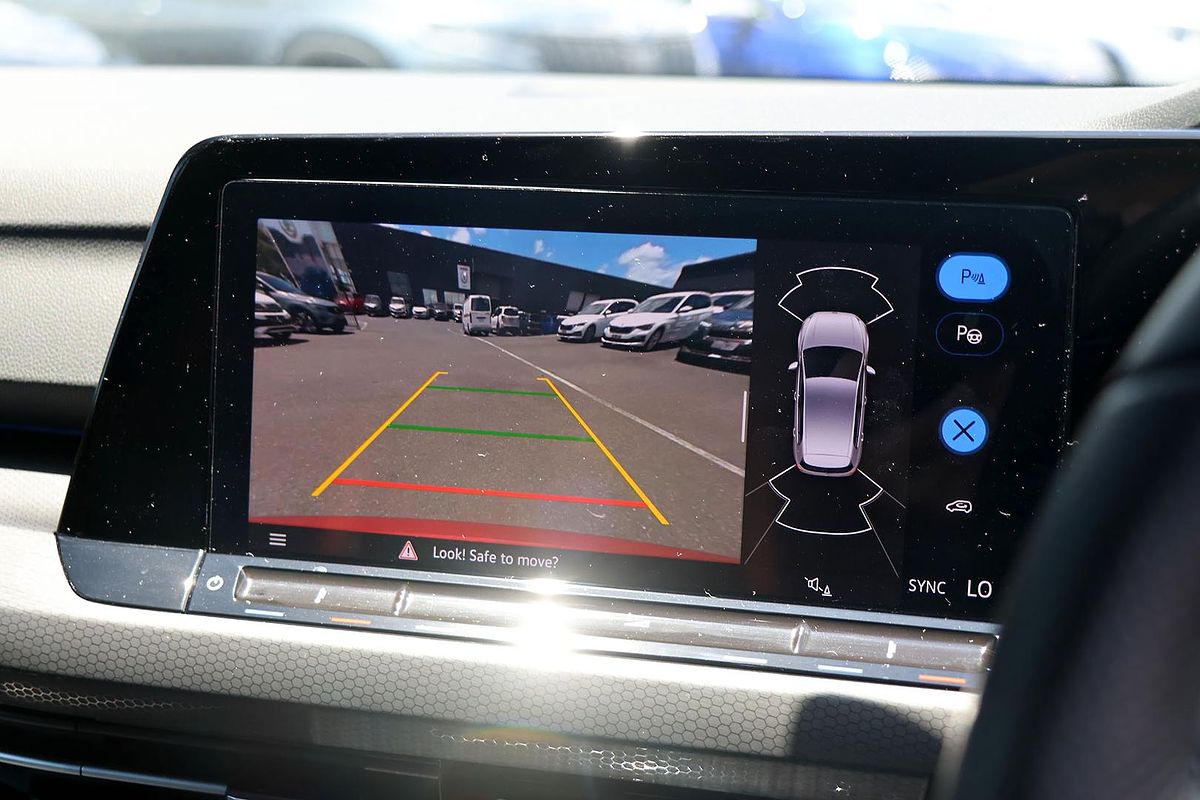 2022 Volkswagen Golf GTI 8