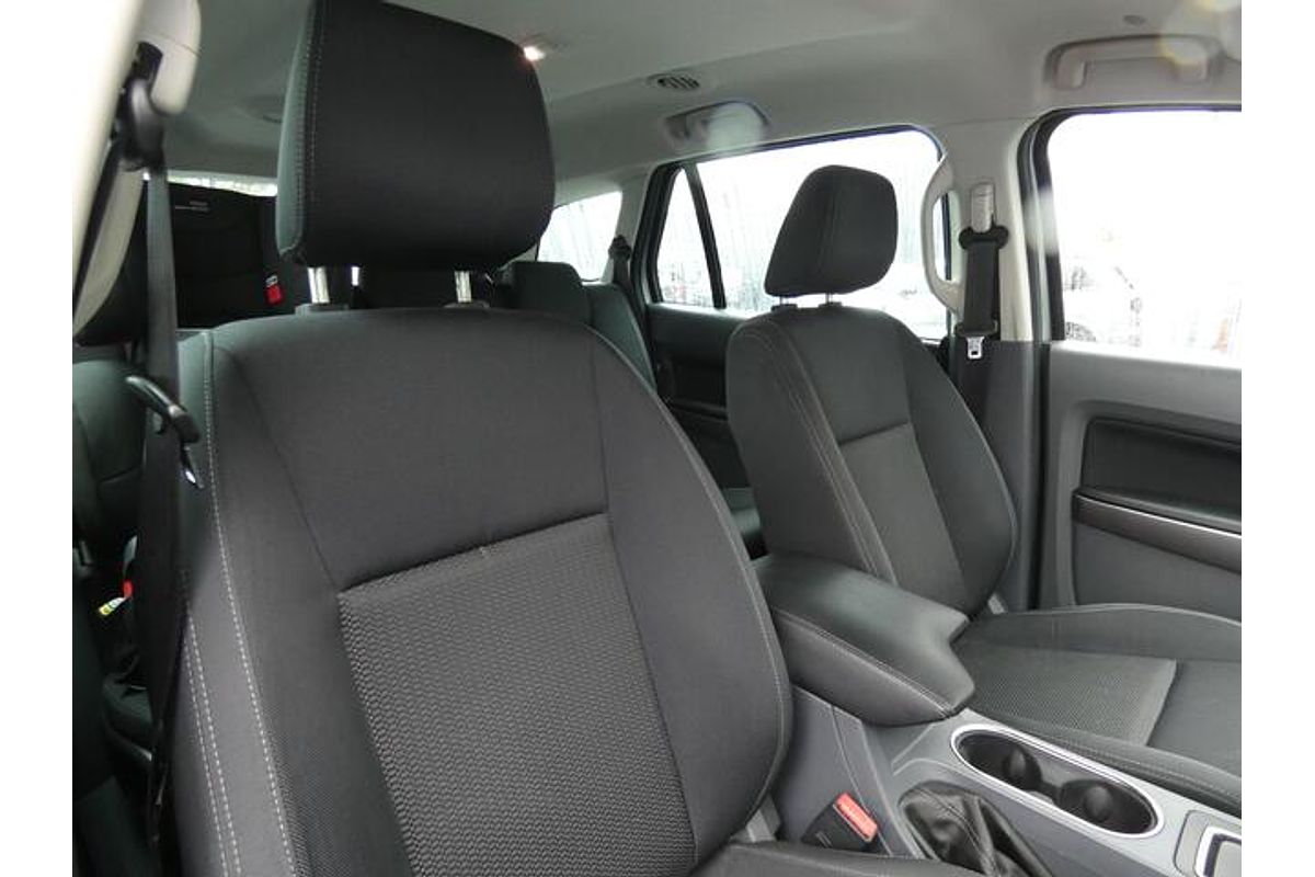 2016 Ford Everest Trend UA