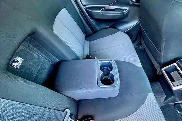 2020 Mitsubishi Triton GLX-R MR 4X4