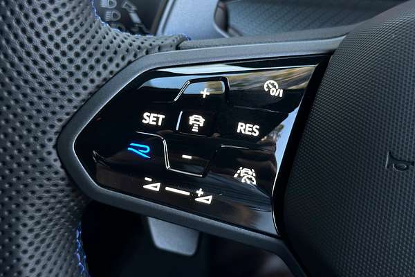 2024 Volkswagen Golf R 8