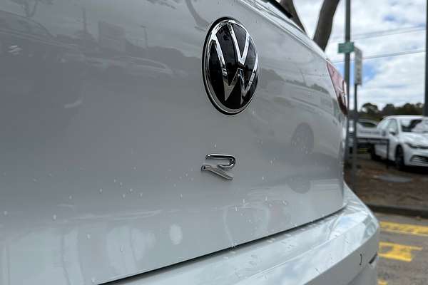2024 Volkswagen Golf R 8