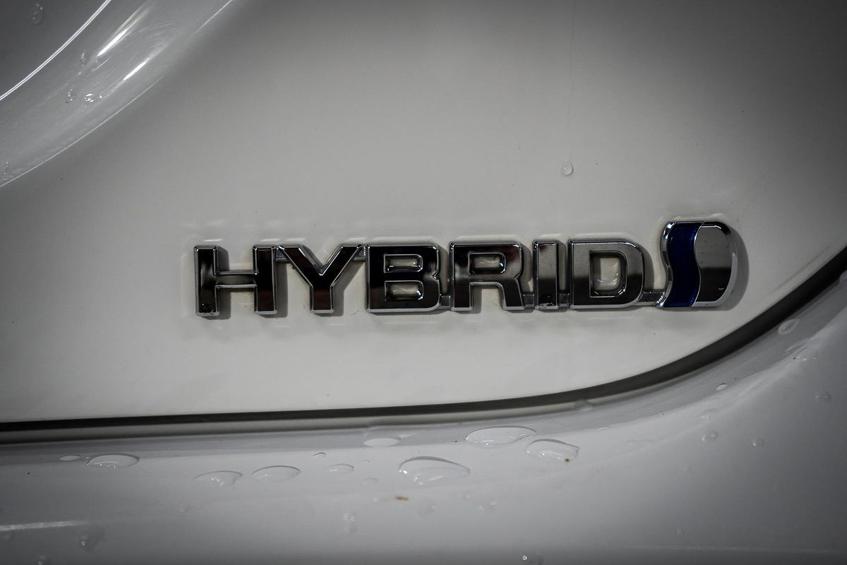 2021 Toyota Camry Ascent AXVH70R