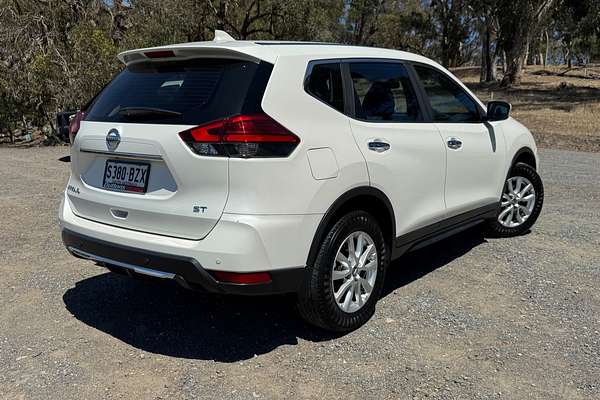 2017 Nissan X-TRAIL ST T32