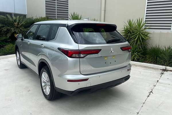 2024 Mitsubishi Outlander PHEV ES ZM