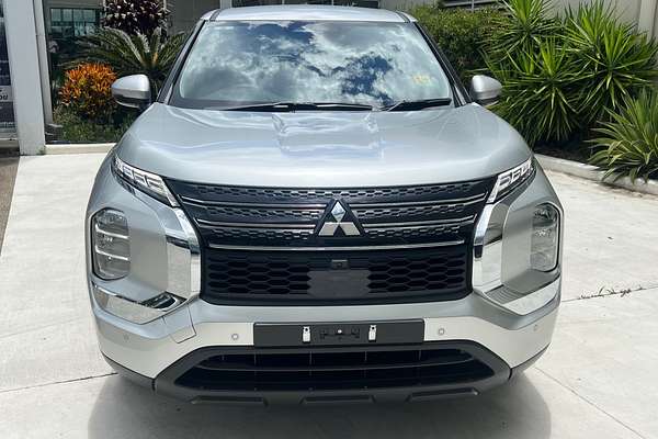 2024 Mitsubishi Outlander PHEV ES ZM