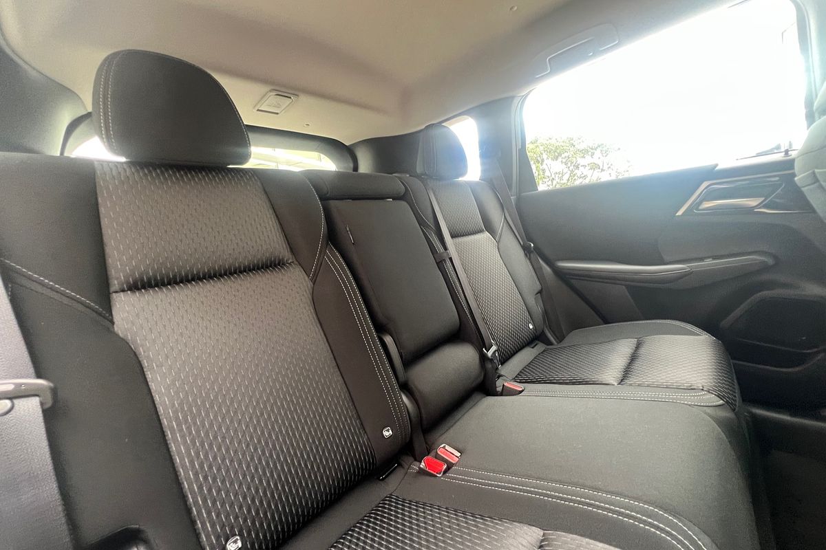 2024 Mitsubishi Outlander PHEV ES ZM