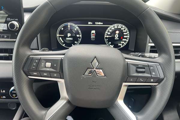 2024 Mitsubishi Outlander PHEV ES ZM