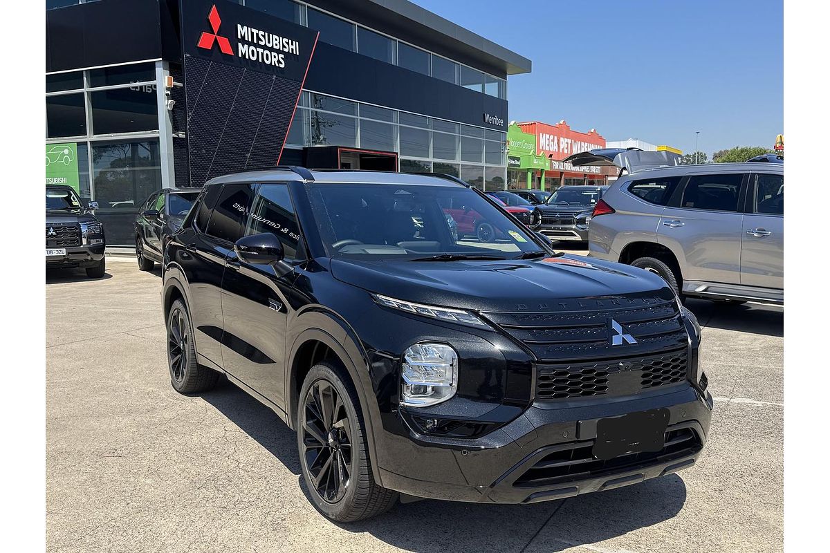 2024 Mitsubishi Outlander PHEV GSR ZM