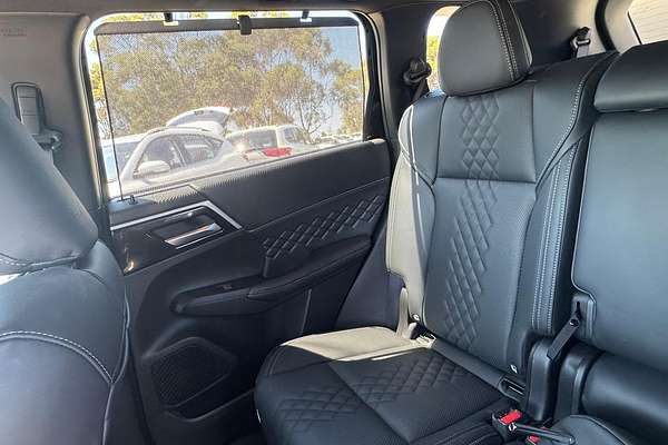 2024 Mitsubishi Outlander PHEV GSR ZM