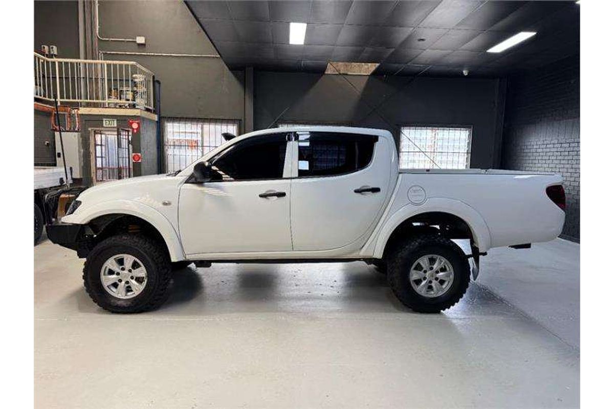 2014 Mitsubishi Triton GLX MN 4X4