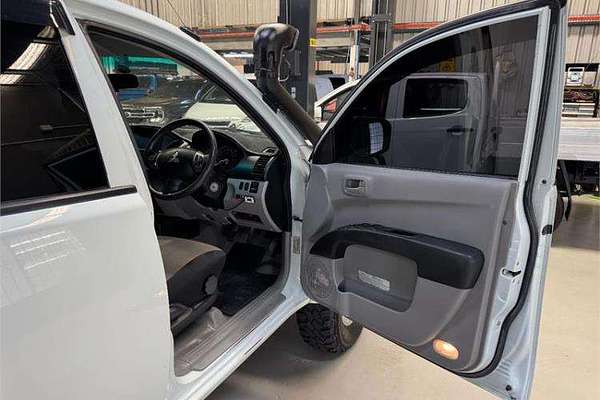 2014 Mitsubishi Triton GLX MN 4X4