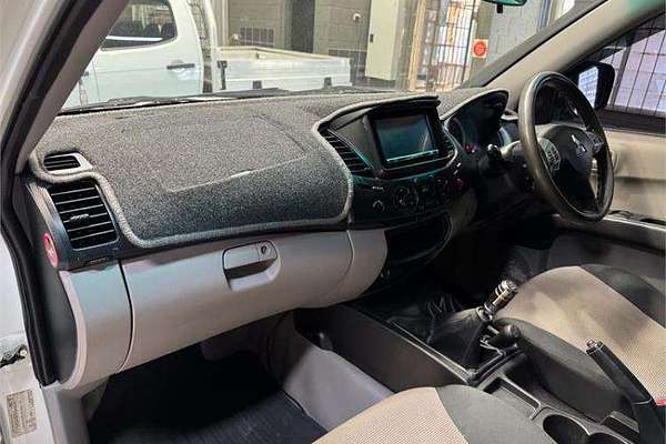 2014 Mitsubishi Triton GLX MN 4X4