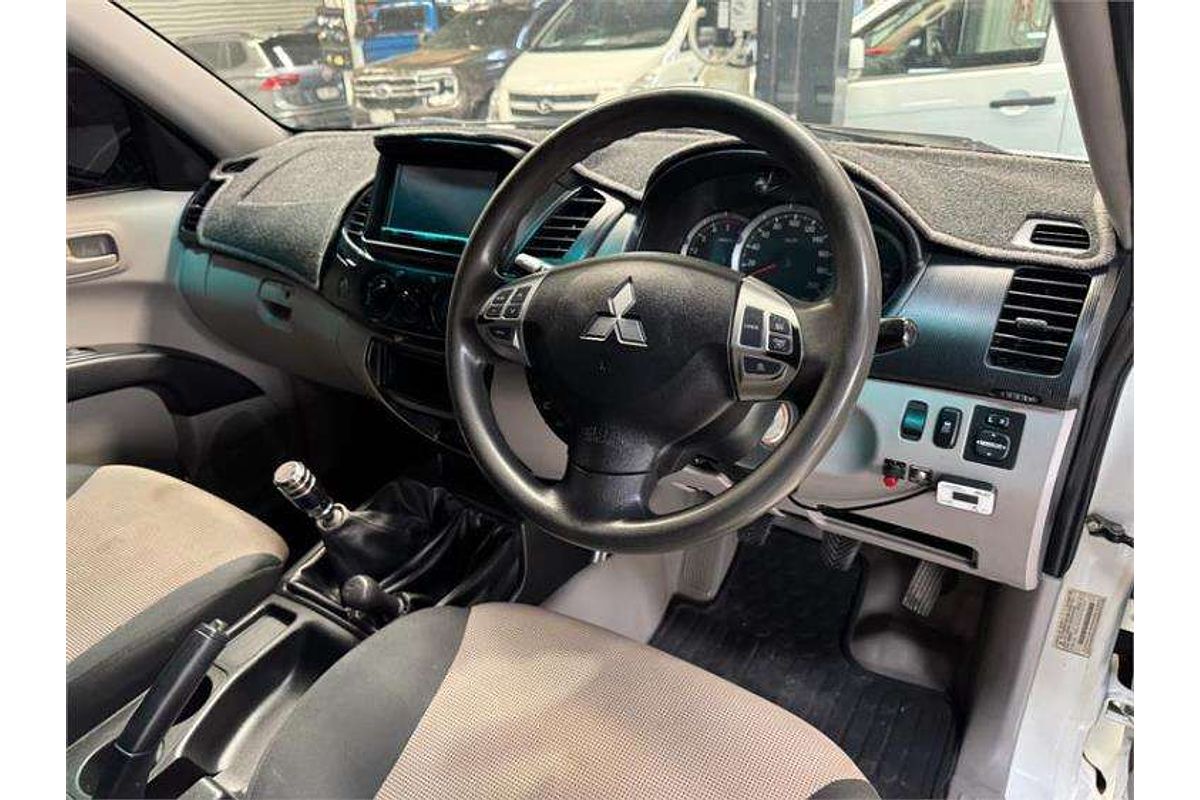 2014 Mitsubishi Triton GLX MN 4X4