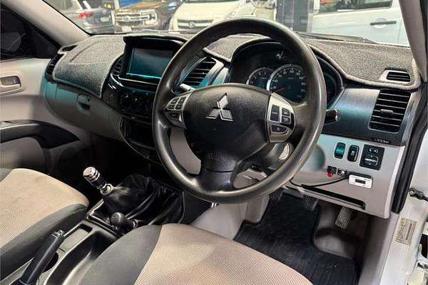 2014 Mitsubishi Triton GLX MN 4X4