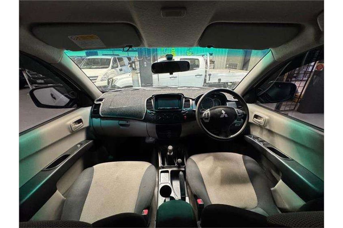 2014 Mitsubishi Triton GLX MN 4X4