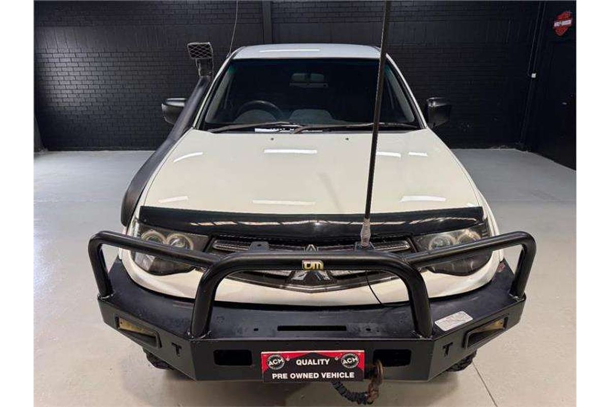 2014 Mitsubishi Triton GLX MN 4X4