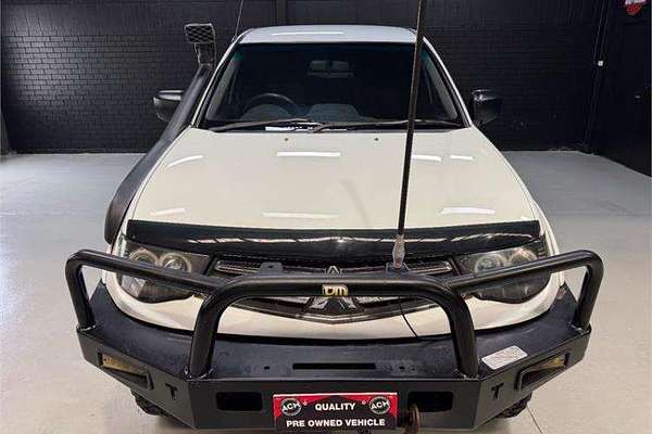 2014 Mitsubishi Triton GLX MN 4X4