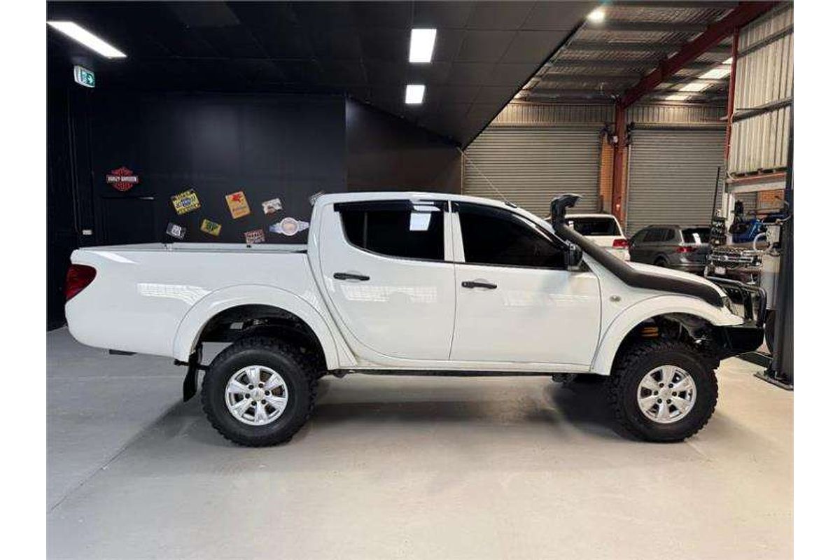 2014 Mitsubishi Triton GLX MN 4X4