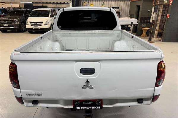 2014 Mitsubishi Triton GLX MN 4X4