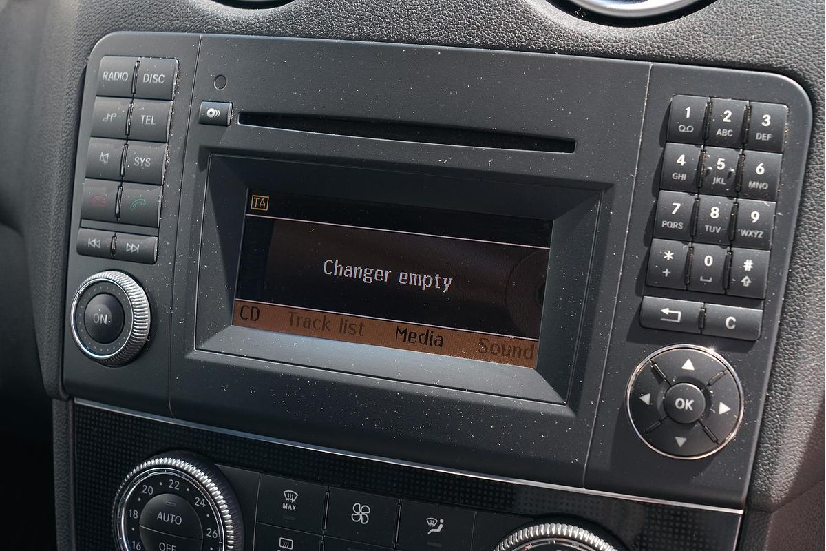 2011 Mercedes-Benz M-Class ML300 CDI BlueEFFICIENCY W164
