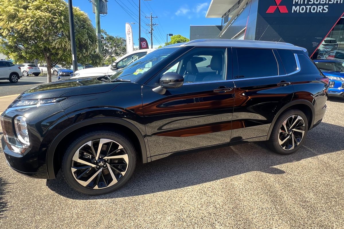 2024 Mitsubishi Outlander Exceed Tourer ZM
