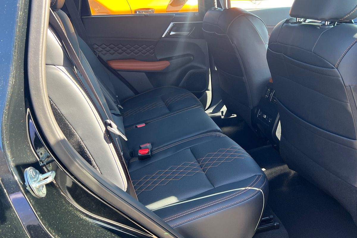 2024 Mitsubishi Outlander Exceed Tourer ZM