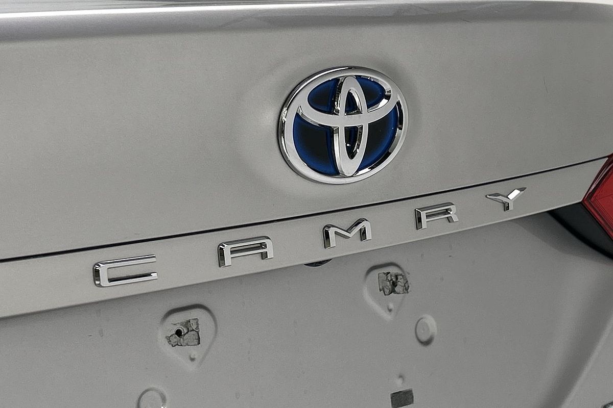 2019 Toyota Camry Ascent AXVH71R