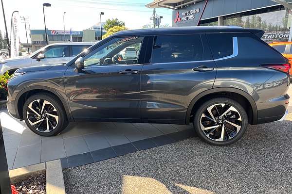 2024 Mitsubishi Outlander Exceed Tourer ZM