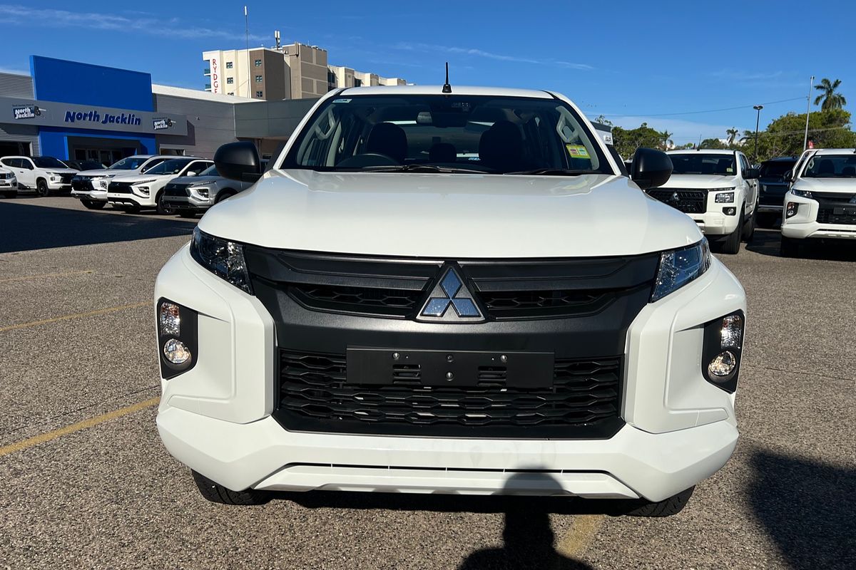 2023 Mitsubishi Triton GLX MR 4X4