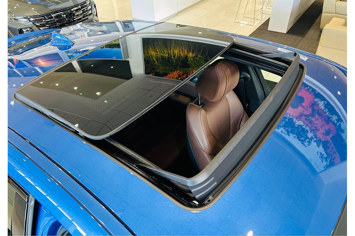2020 BMW X6 M50i G06