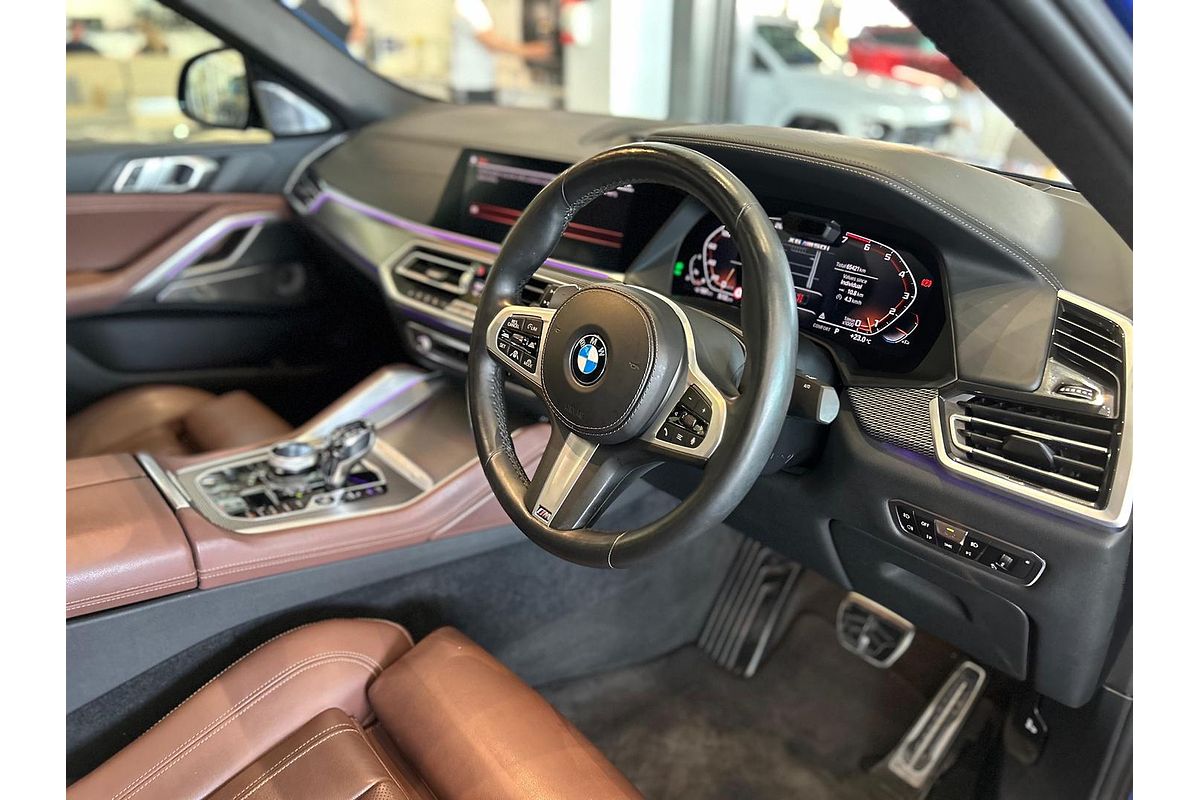 2020 BMW X6 M50i G06