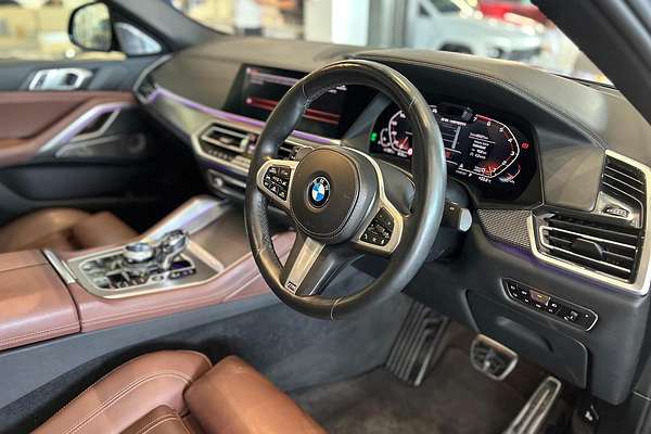2020 BMW X6 M50i G06