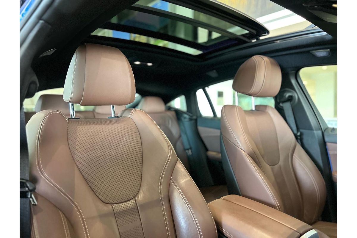 2020 BMW X6 M50i G06