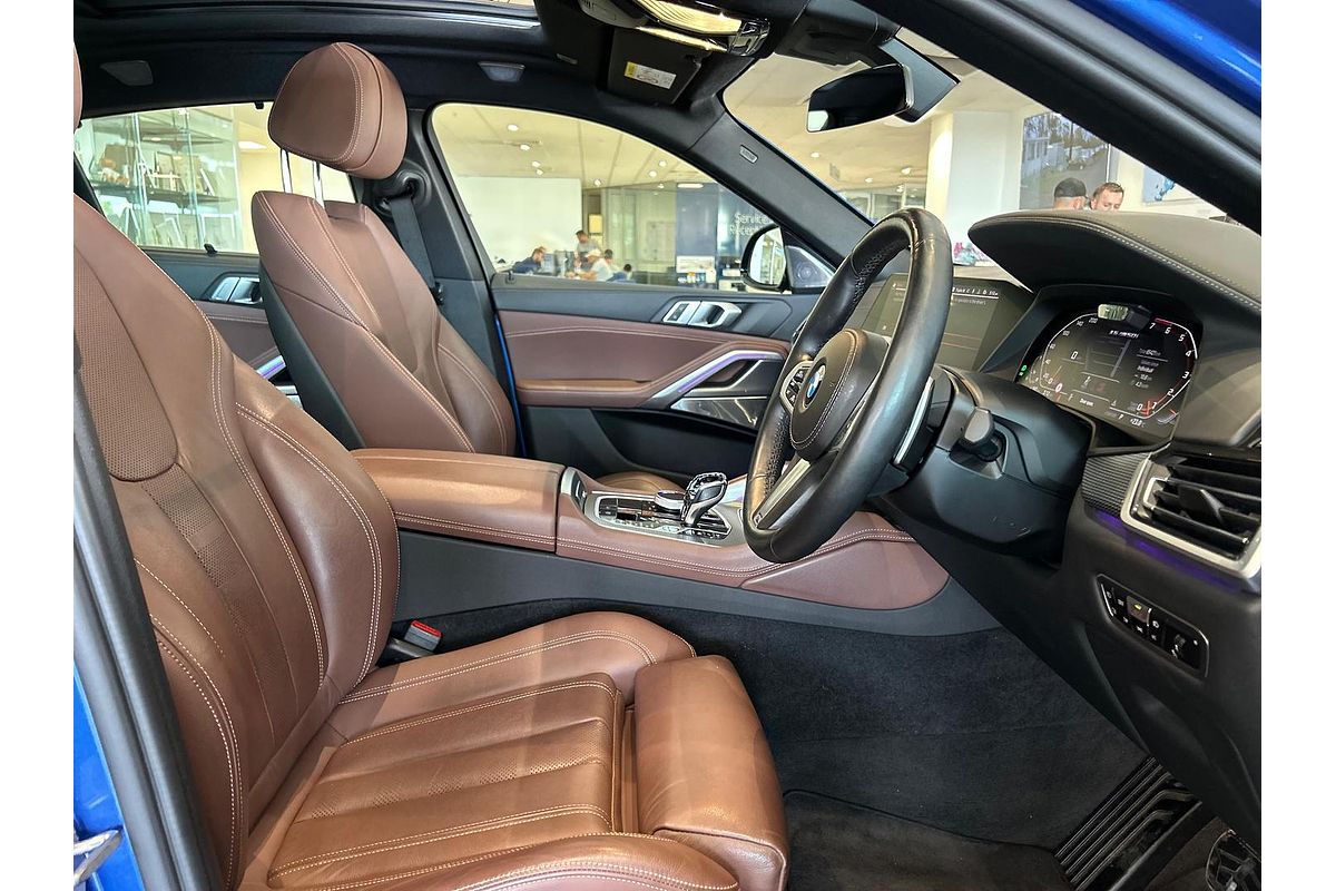 2020 BMW X6 M50i G06