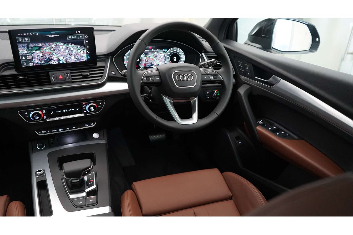 2024 Audi Q5 45 TFSI Sport FY