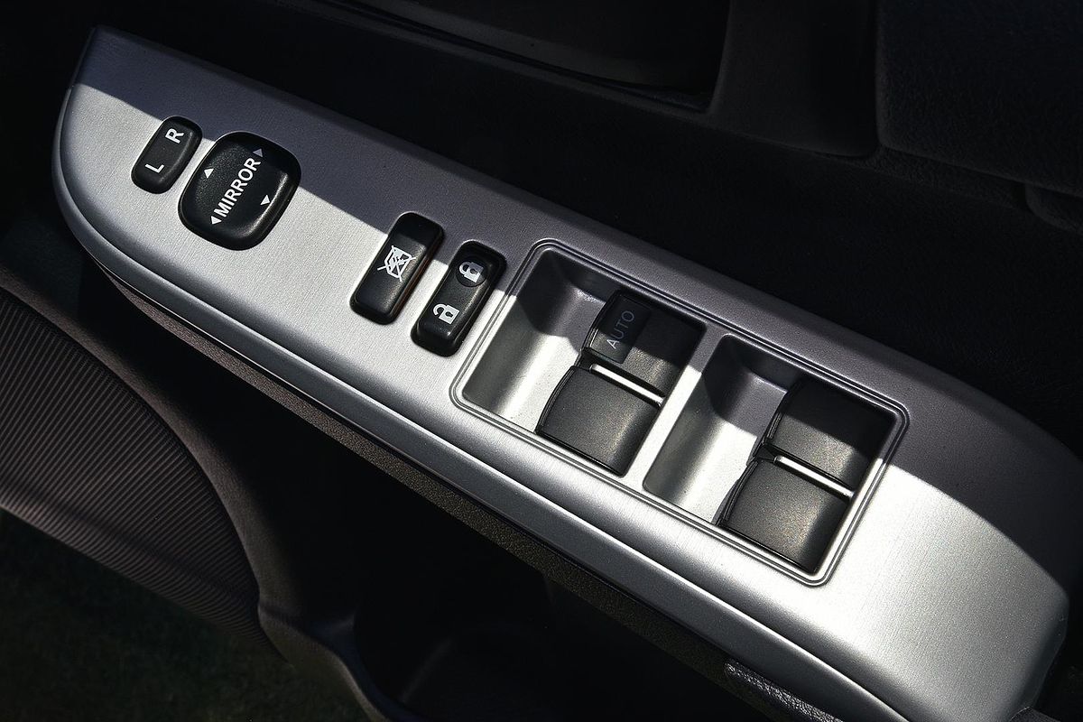 2016 Toyota Camry Altise AVV50R