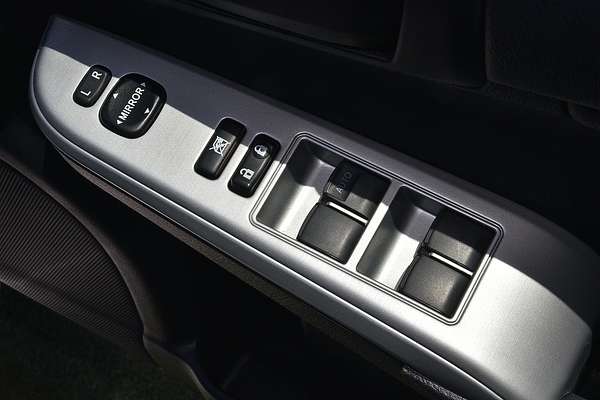2016 Toyota Camry Altise AVV50R