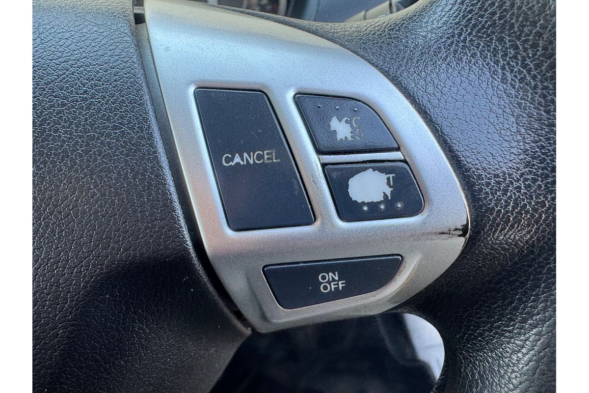 2015 Mitsubishi Triton GLX MN 4X4