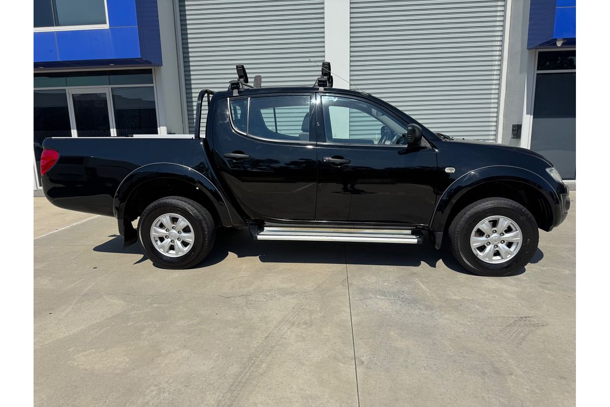 2015 Mitsubishi Triton GLX MN 4X4