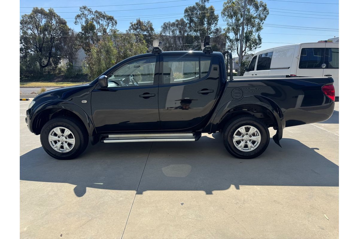 2015 Mitsubishi Triton GLX MN 4X4