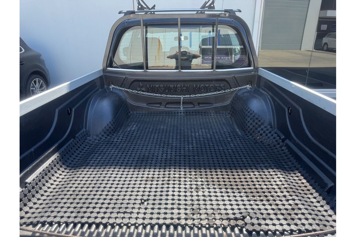 2015 Mitsubishi Triton GLX MN 4X4