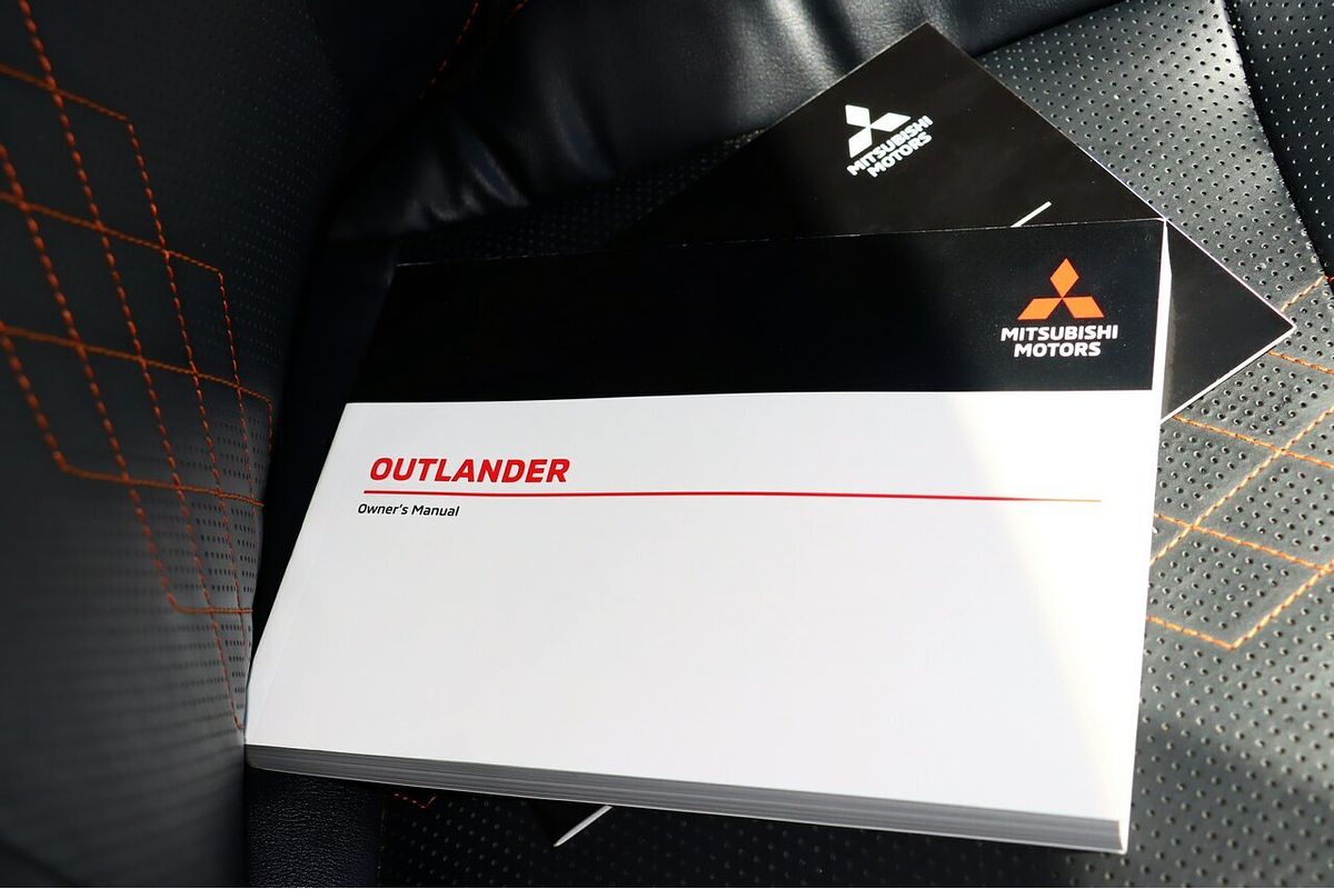 2022 Mitsubishi Outlander Exceed Tourer ZM