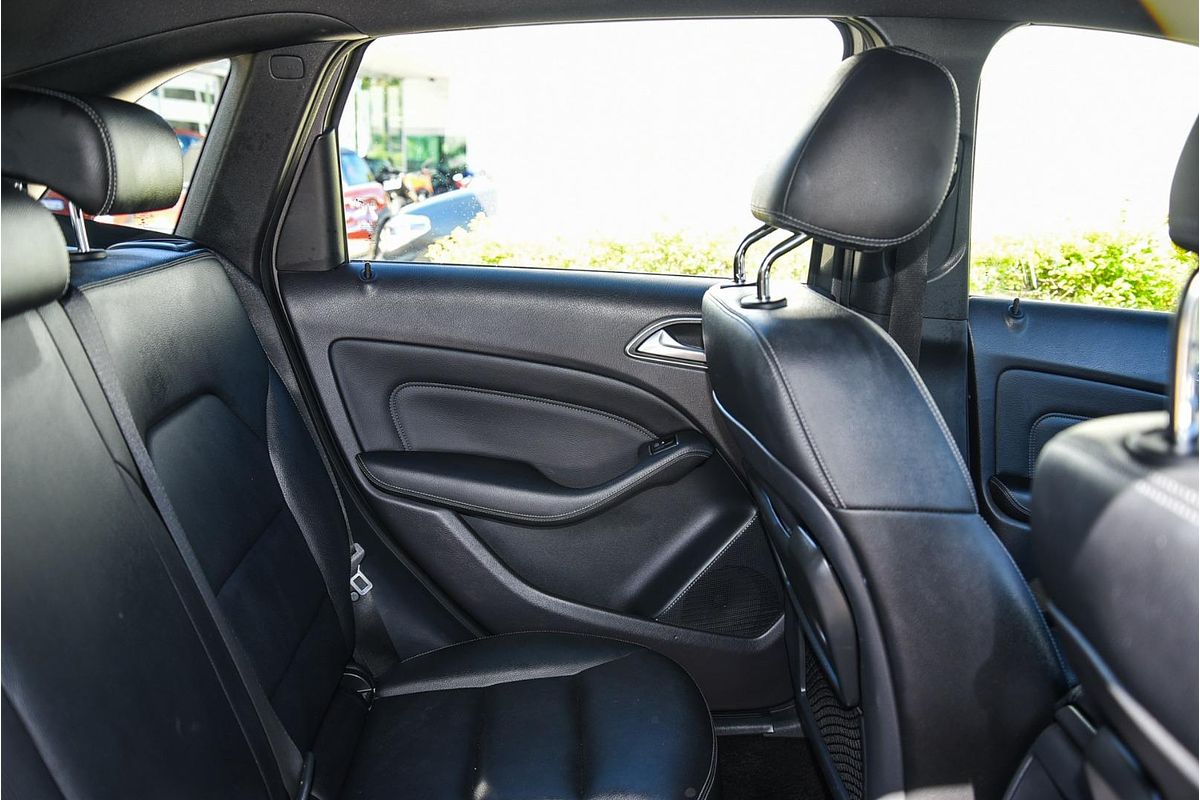 2015 Mercedes-Benz B-Class B180 W246