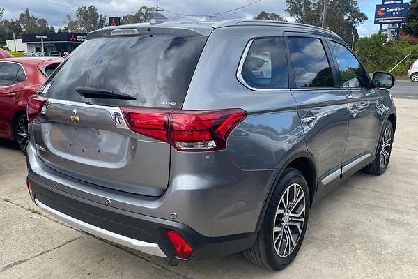 2017 Mitsubishi Outlander Exceed ZK