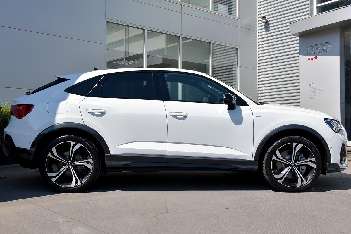 2024 Audi Q3 40 TFSI S line F3