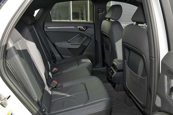 2024 Audi Q3 40 TFSI S line F3