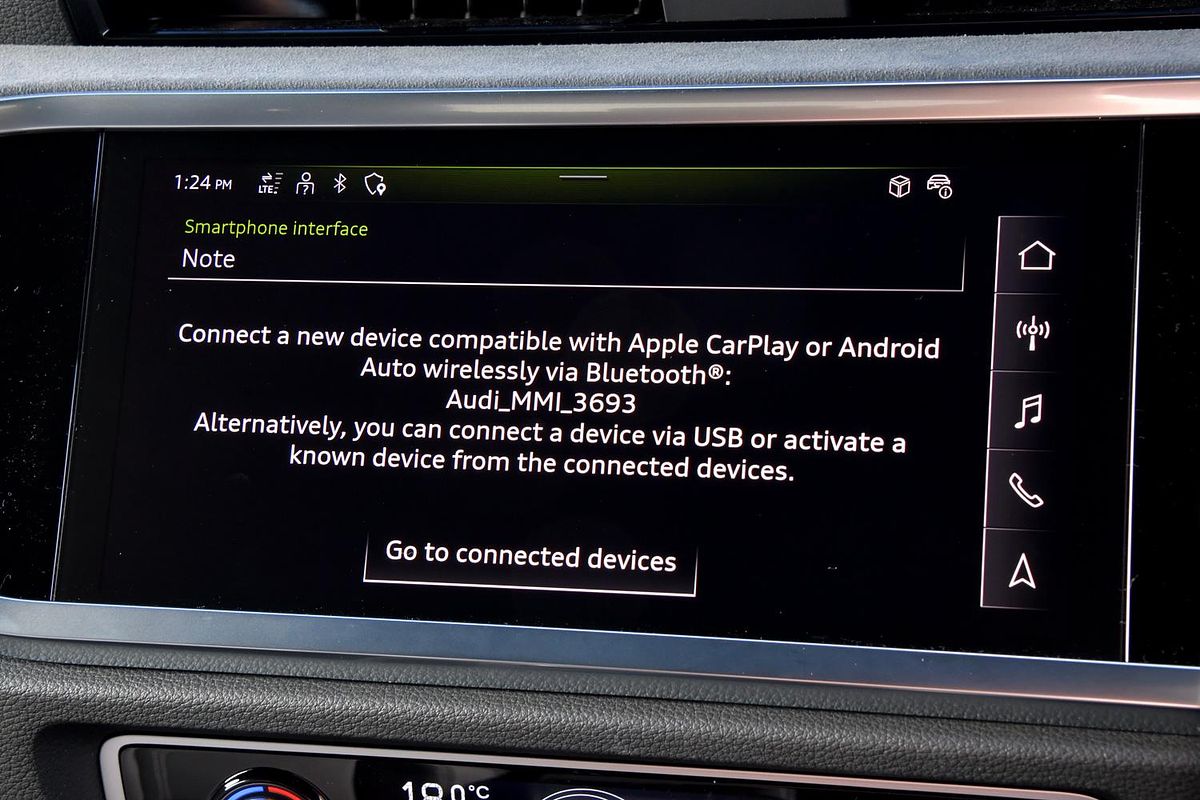 2024 Audi Q3 40 TFSI S line F3