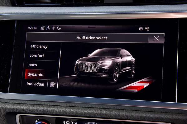 2024 Audi Q3 40 TFSI S line F3